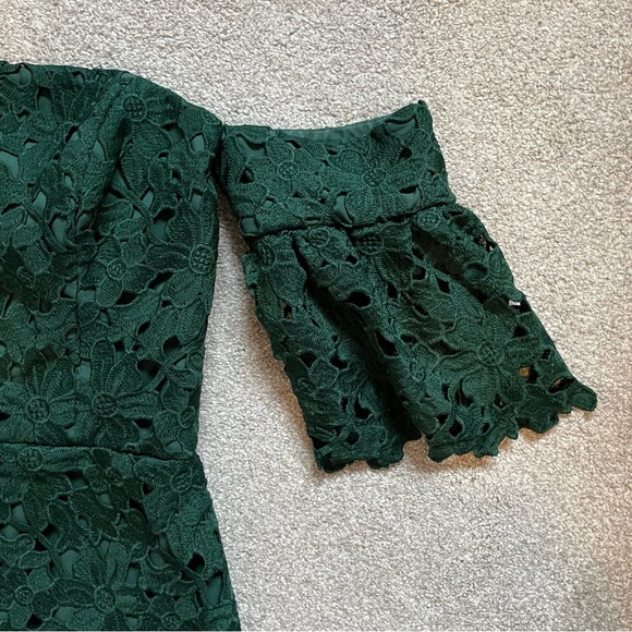 CLUB MONACO CHRISTMAS DRESS SIZE 0 - Picture 3 of 7
